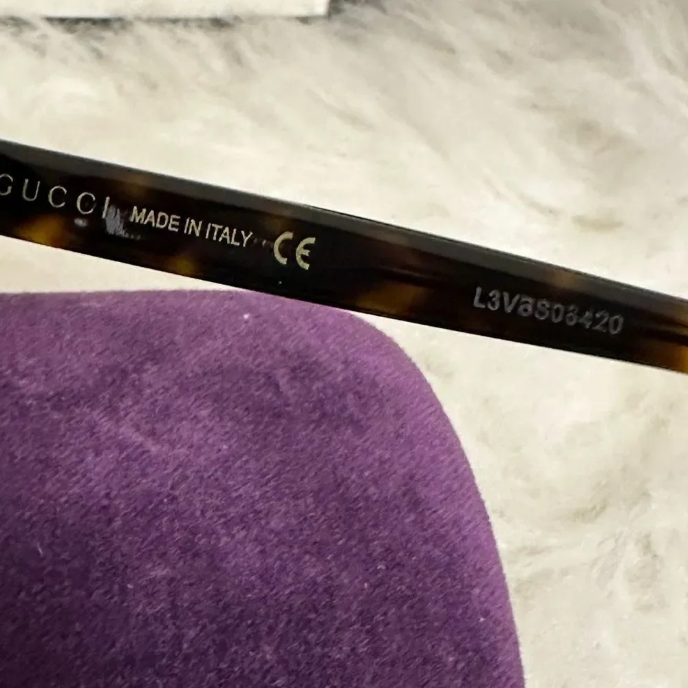 💯Authentic Gucci Sunglasses with Case🍀 - Picture 14 of 16